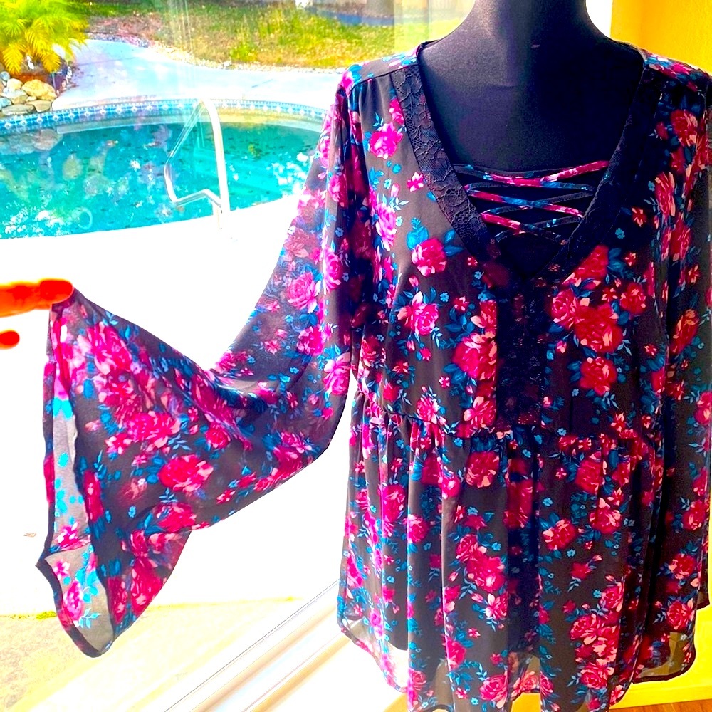 💜Torrid babydoll blouse 💜
